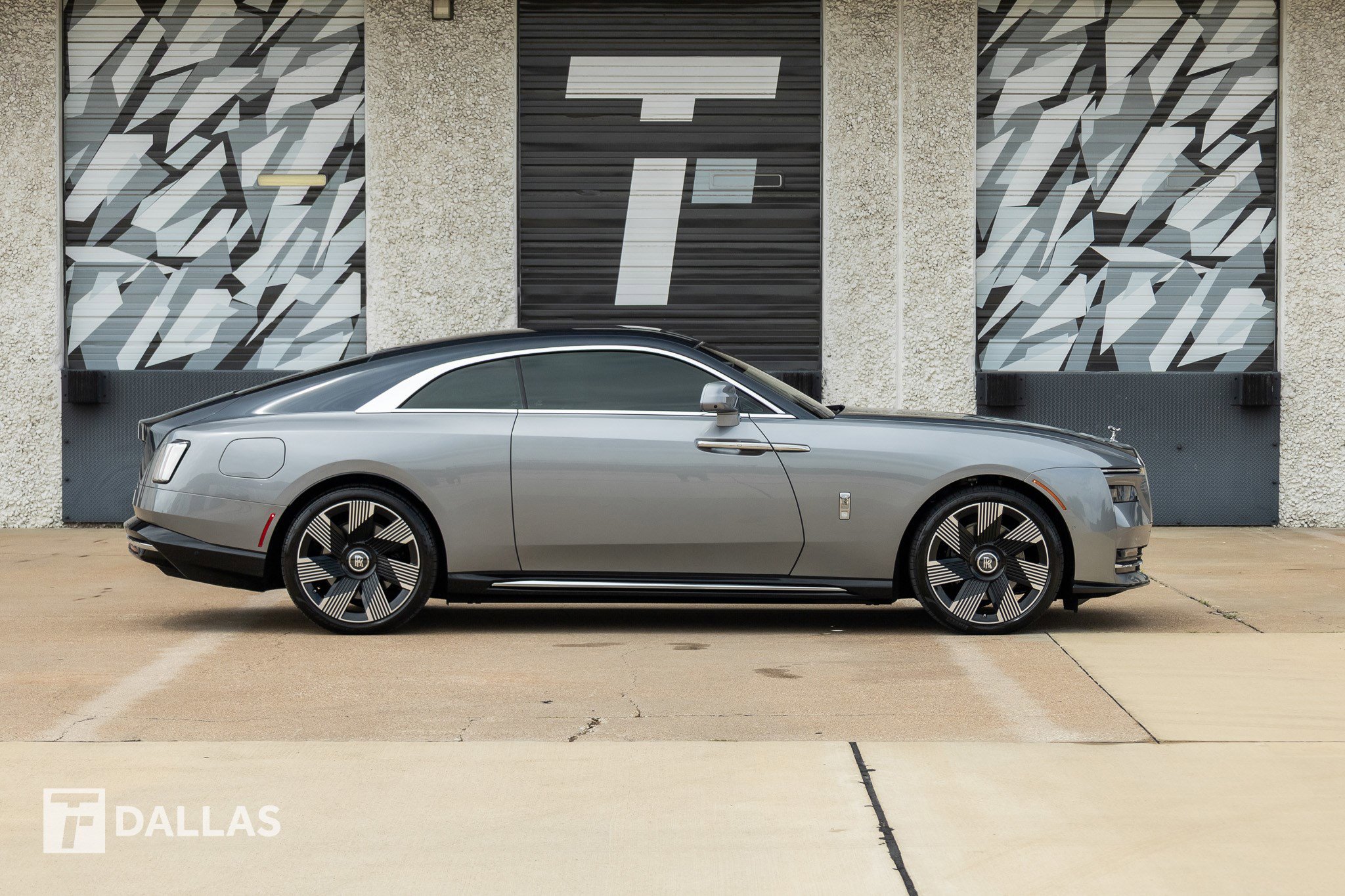 Used 2024 Rolls-Royce Spectre w/ Spectre Launch Package AWD/4WD image 17