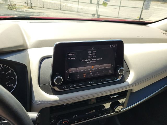 Used 2024 Nissan Rogue SV w/ SV Premium Package image 18