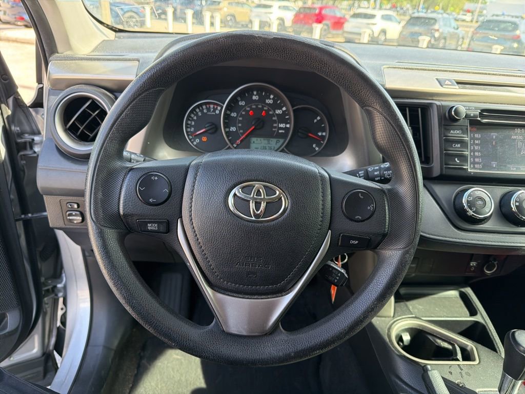 Used 2016 Toyota RAV4 LE AWD/4WD image 16