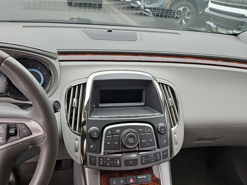 Used 2010 Buick LaCrosse CXL FWD image 8