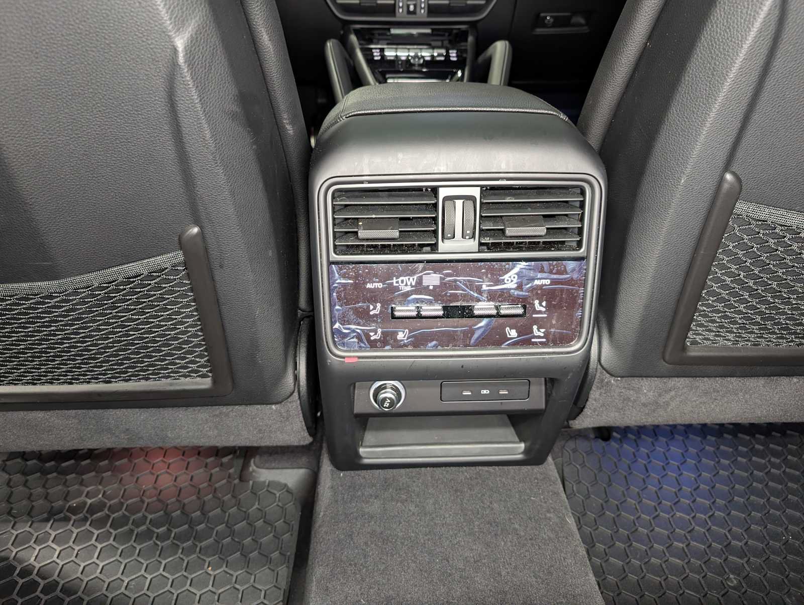 Used 2024 Porsche Cayenne S AWD/4WD image 19