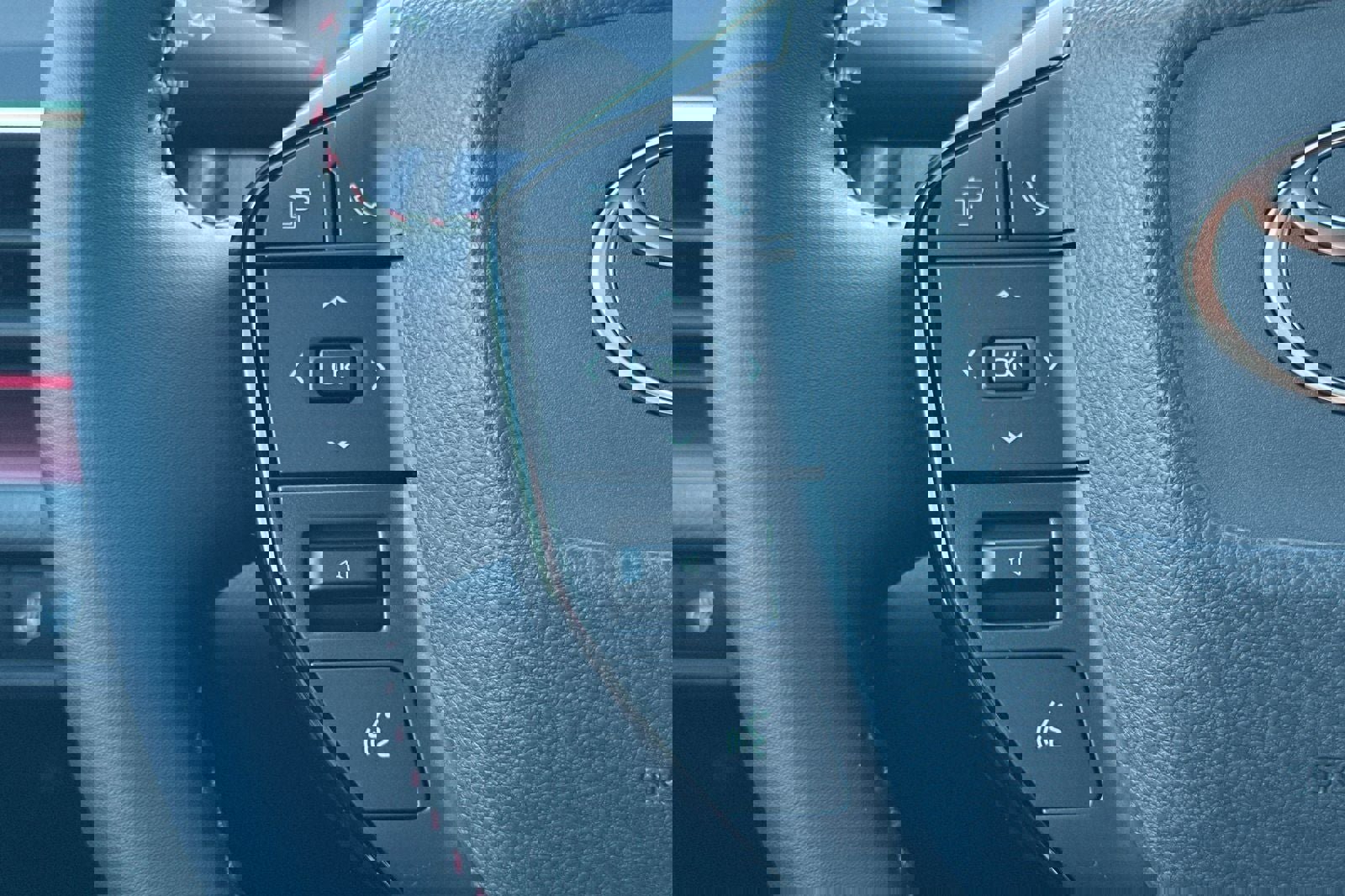 New 2026 Toyota Prius Plug-In Hybrid image 27