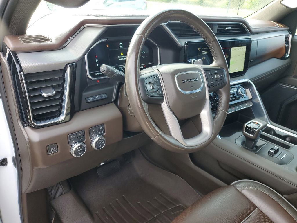 Used 2022 GMC Sierra 1500 Denali w/ Denali Reserve Package AWD/4WD image 10