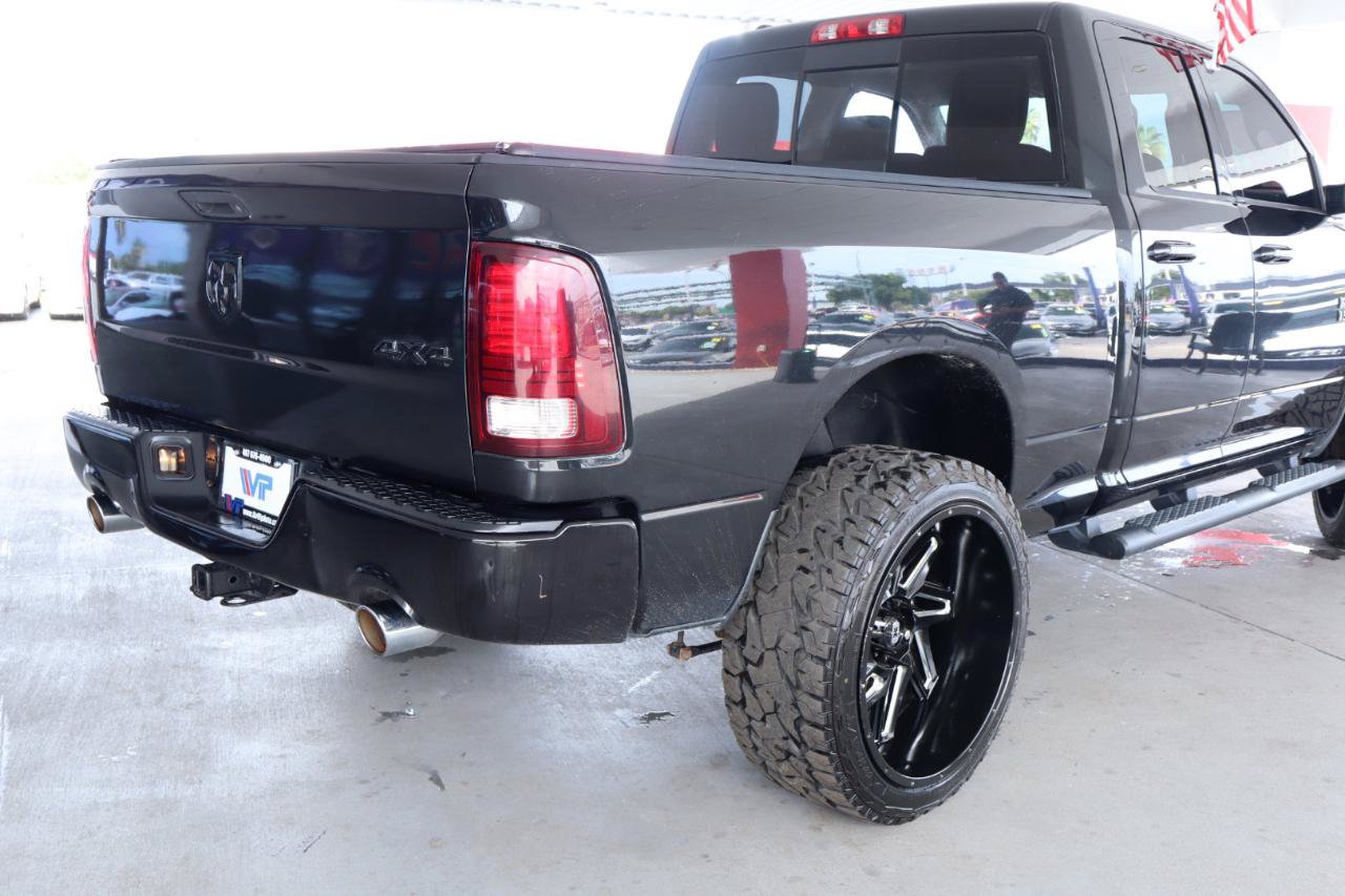 Used 2016 RAM 1500 Sport w/ Black Ram 1500 Sport Group AWD/4WD image 8