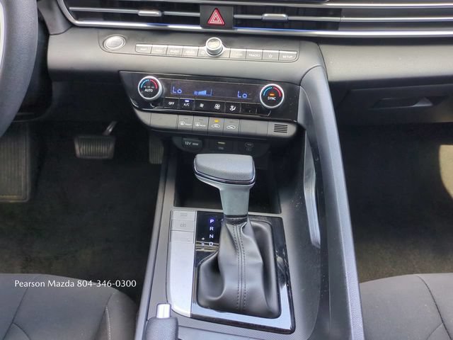 Used 2024 Hyundai Elantra SEL FWD image 19