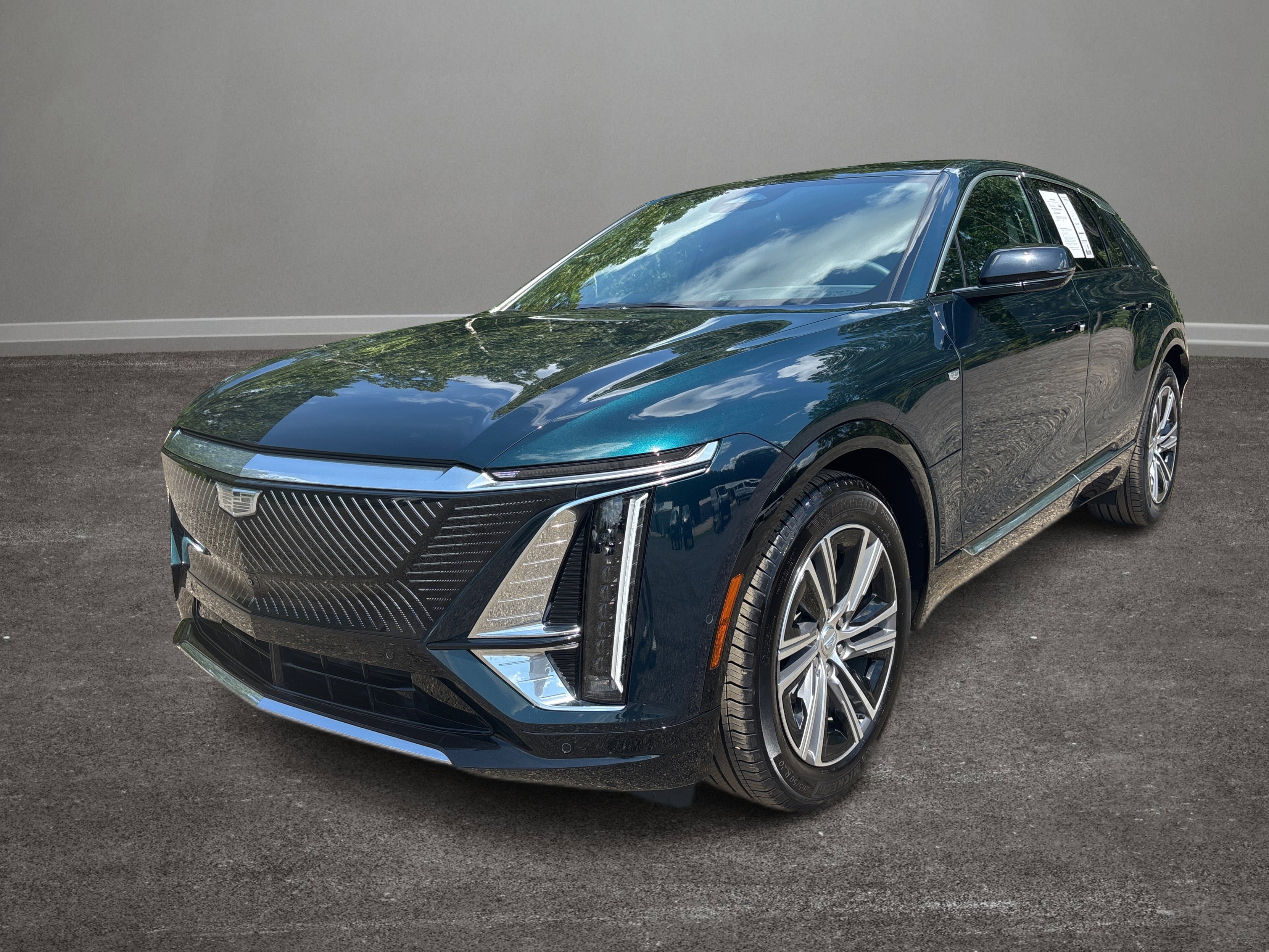 Used 2024 Cadillac Lyriq Luxury image 35