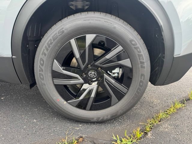 New 2026 Toyota C-HR AWD/4WD image 11
