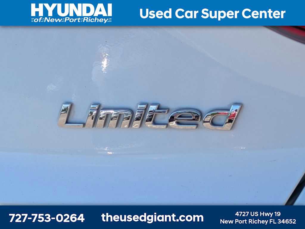 Used 2015 Hyundai Sonata Limited w/ Option Group 06 FWD image 12