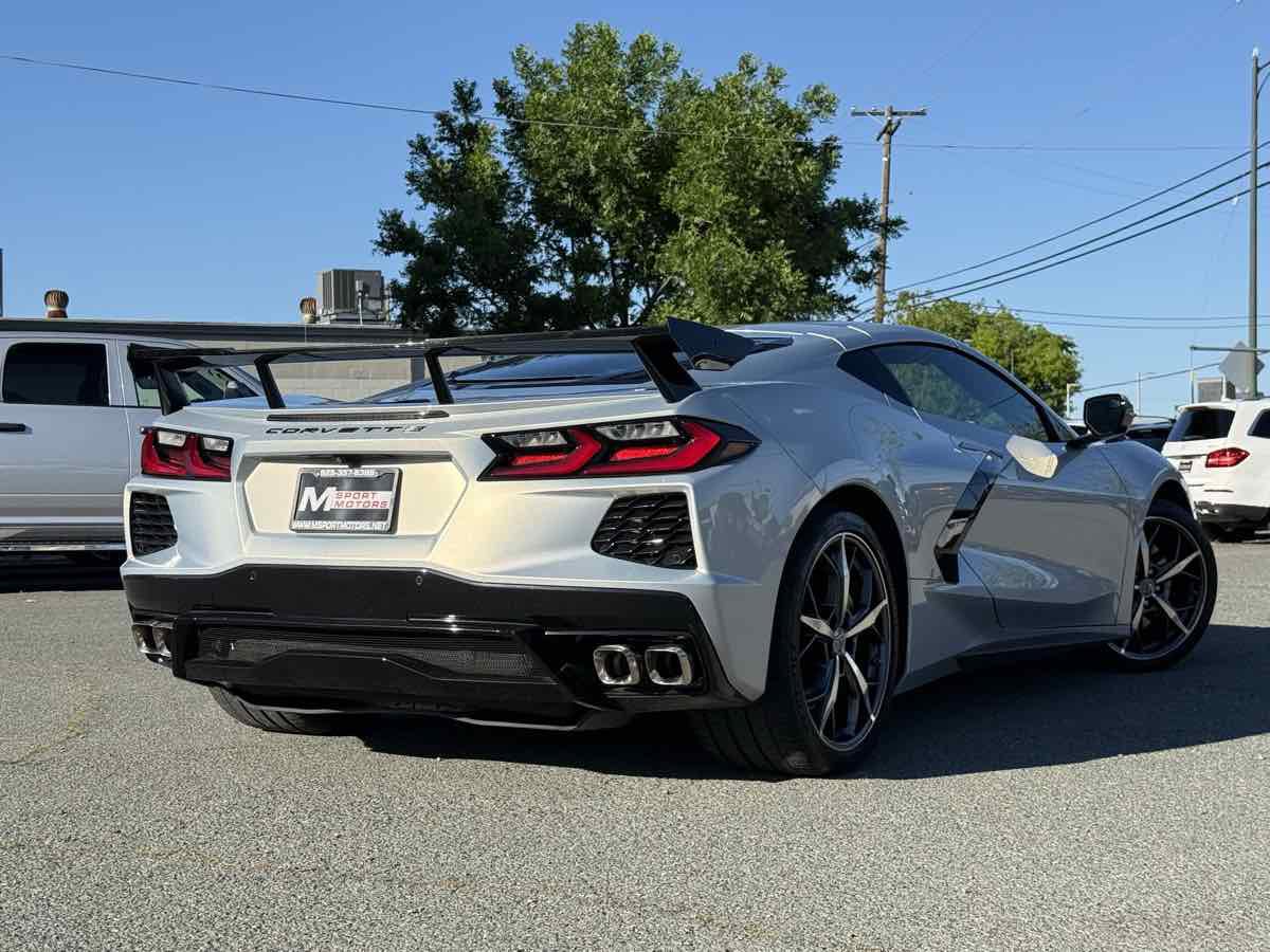 Used 2022 Chevrolet Corvette Stingray Premium Cpe w/ Z51 Performance Package RWD image 8