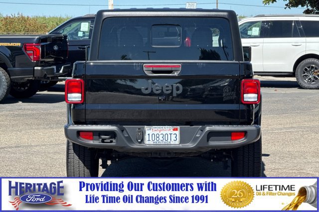 Used 2022 Jeep Gladiator Sport AWD/4WD image 5