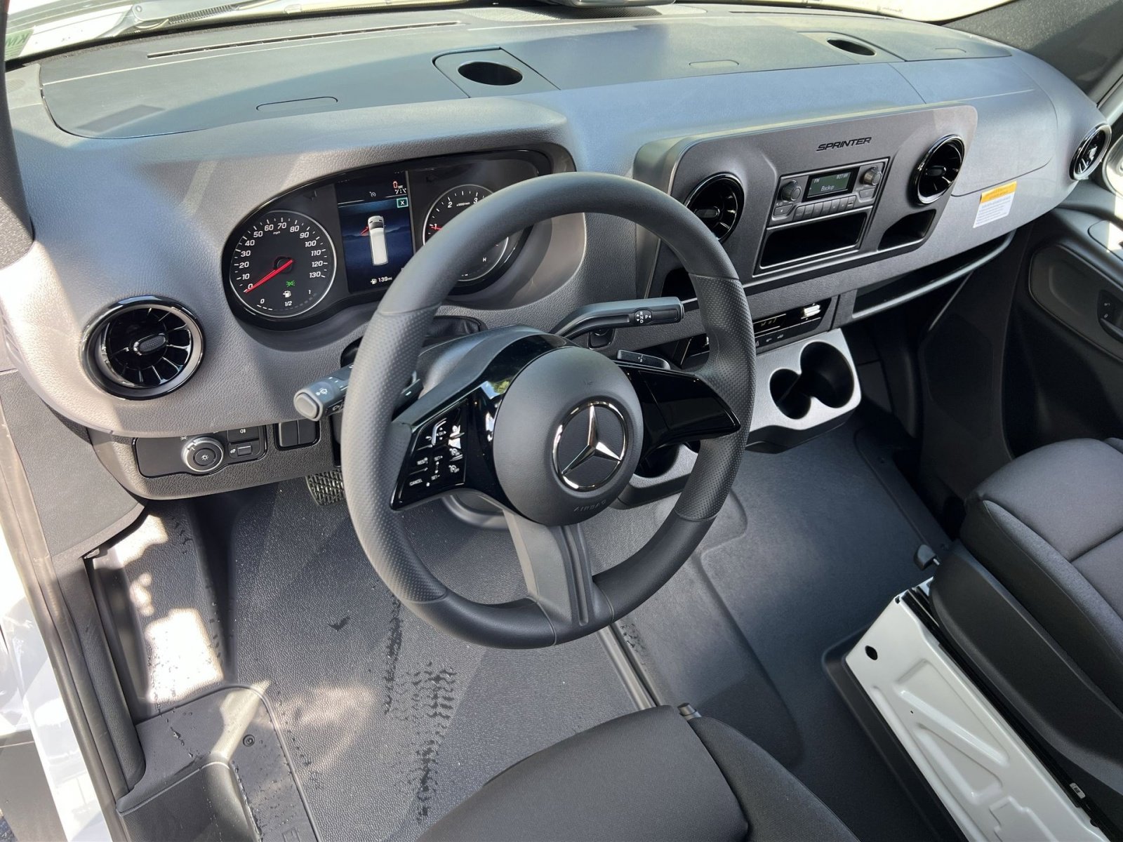 New 2025 Mercedes-Benz Sprinter 2500 image 21