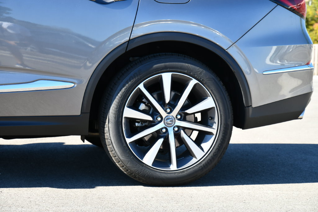Certified 2026 Acura MDX w/ Technology Package AWD/4WD image 16