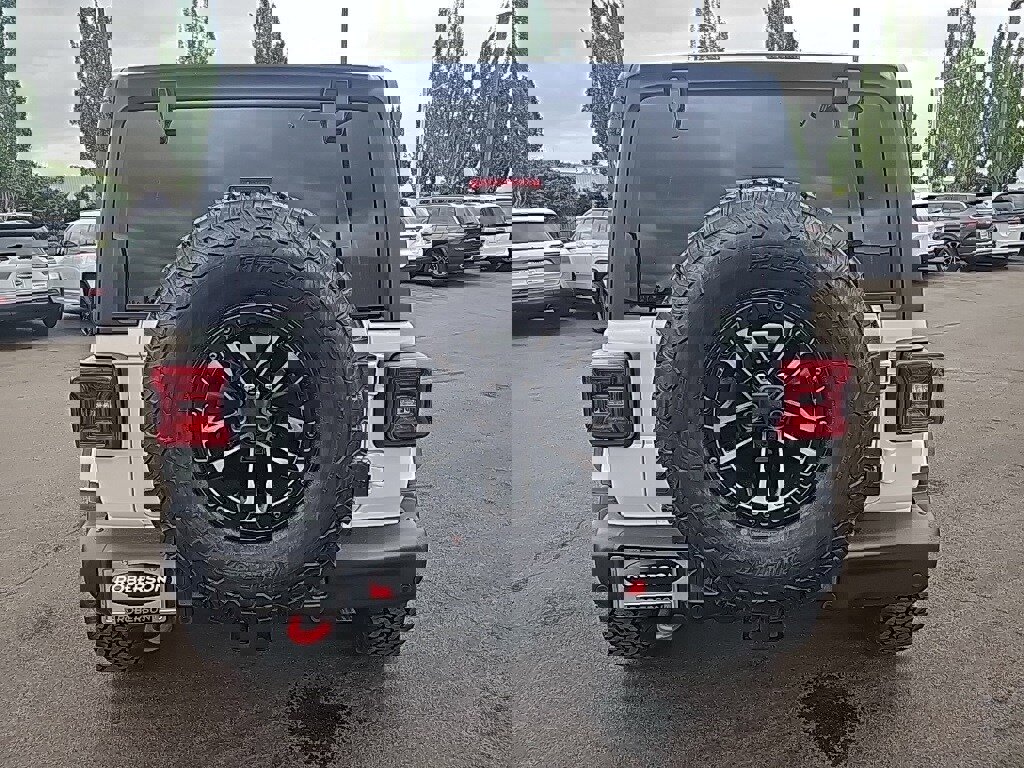 New 2025 Jeep Wrangler Unlimited Rubicon w/ XTREMEE 35" Tire Package image 4