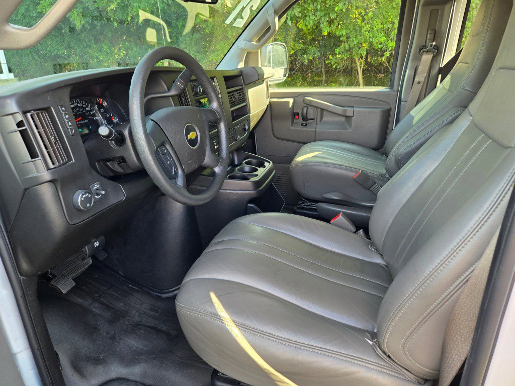 Used 2021 Chevrolet Express 2500 w/ Driver Convenience Package image 14