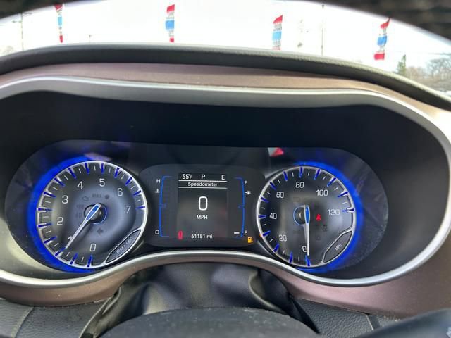 Used 2022 Chrysler Voyager LX image 23