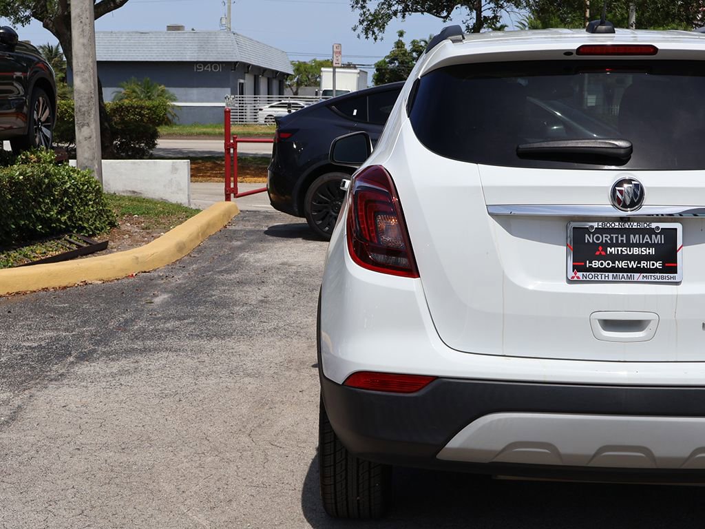 Used 2020 Buick Encore Preferred w/ Safety Package FWD image 12