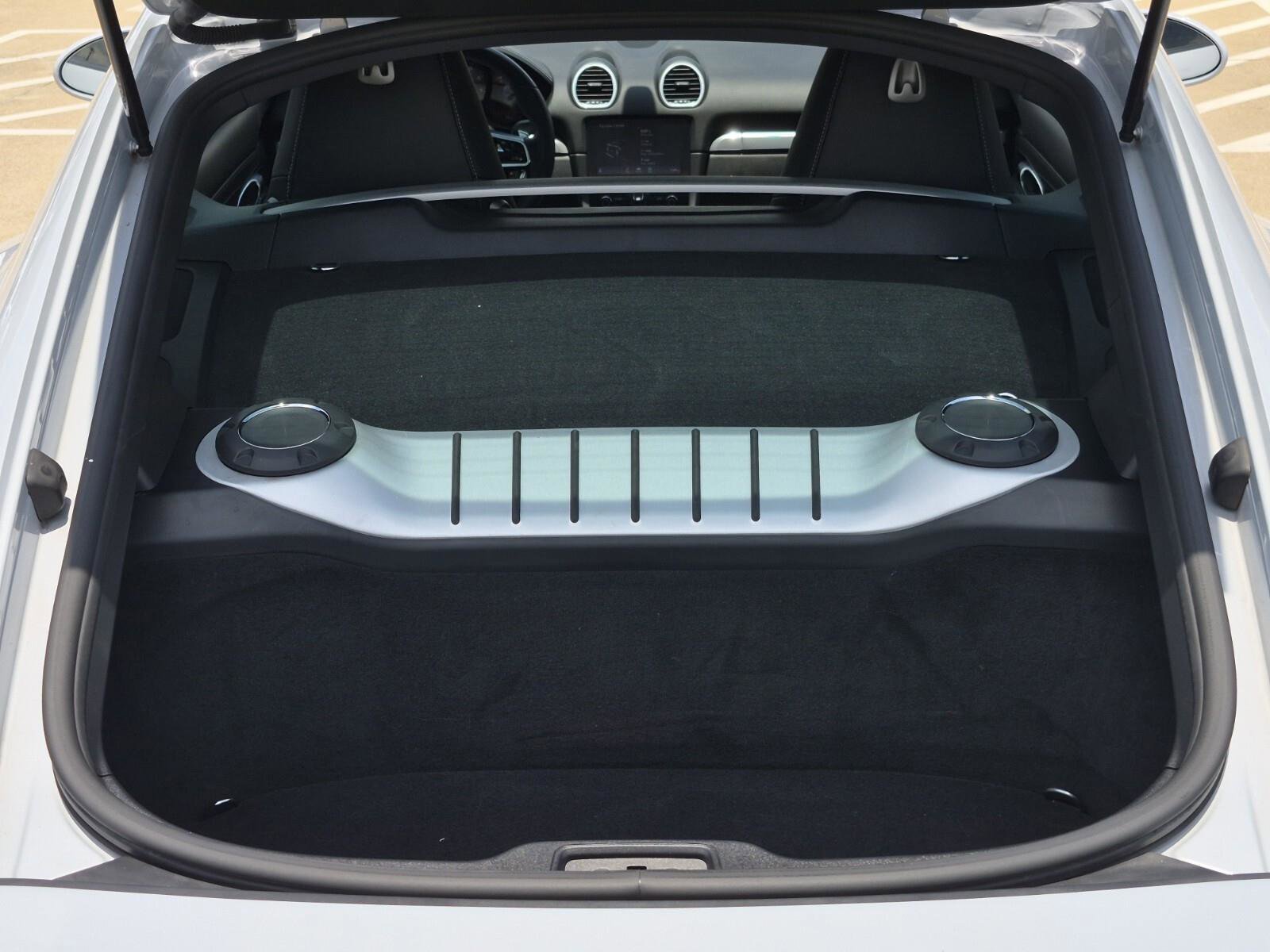 Used 2024 Porsche 718 Cayman RWD image 8