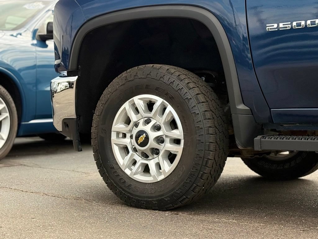 Used 2022 Chevrolet Silverado 2500 LT w/ All Star Edition AWD/4WD image 39