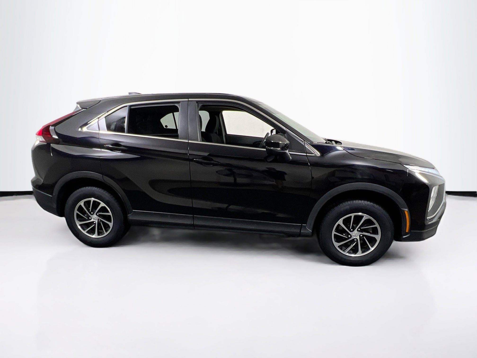 Used 2022 Mitsubishi Eclipse Cross ES image 4