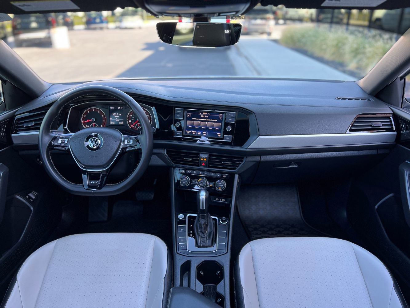Used 2021 Volkswagen Jetta R-Line w/ R-Line Cold Weather Package image 15