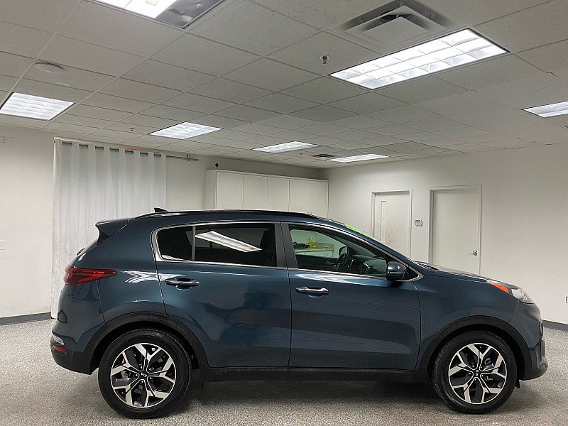Used 2022 Kia Sportage EX image 4