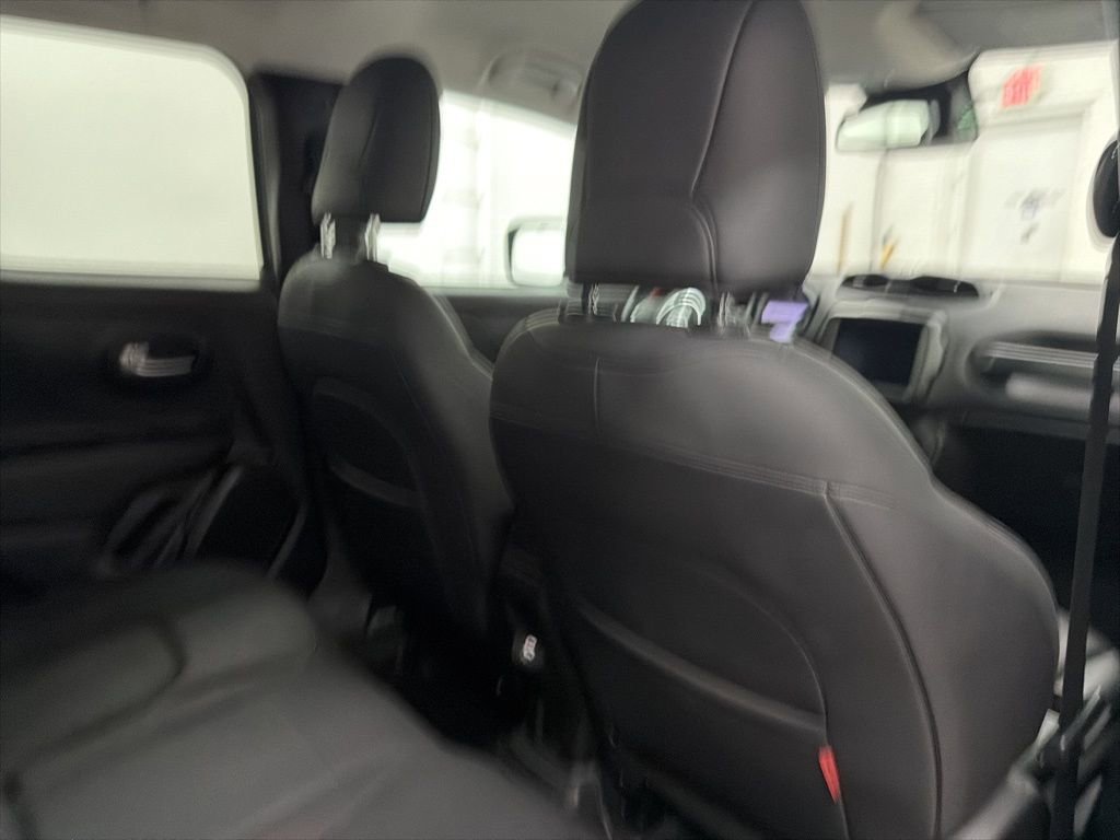 Used 2023 Jeep Renegade Trailhawk w/ Trailhawk Elite Group AWD/4WD image 26