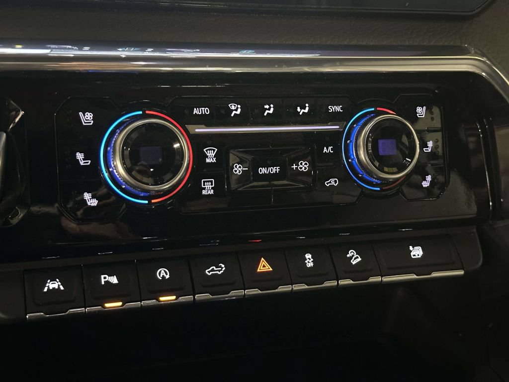 Certified 2023 GMC Sierra 1500 Denali AWD/4WD image 22