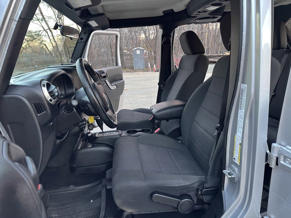 Used 2012 Jeep Wrangler Unlimited Sahara w/ Dual Top Group image 20