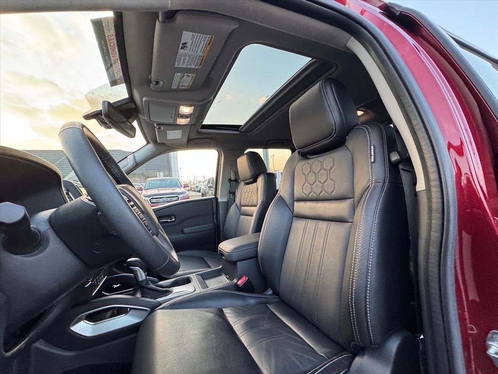 Certified 2024 Nissan Frontier SL w/ Technology Package image 16