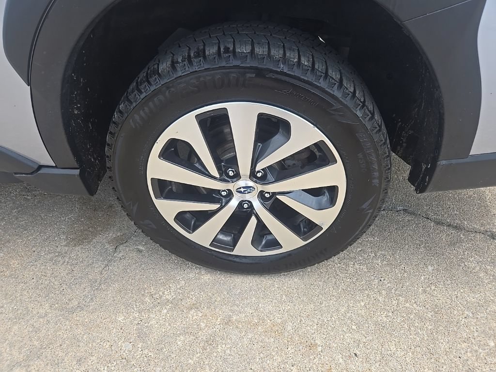 Used 2023 Subaru Outback Premium AWD/4WD image 25