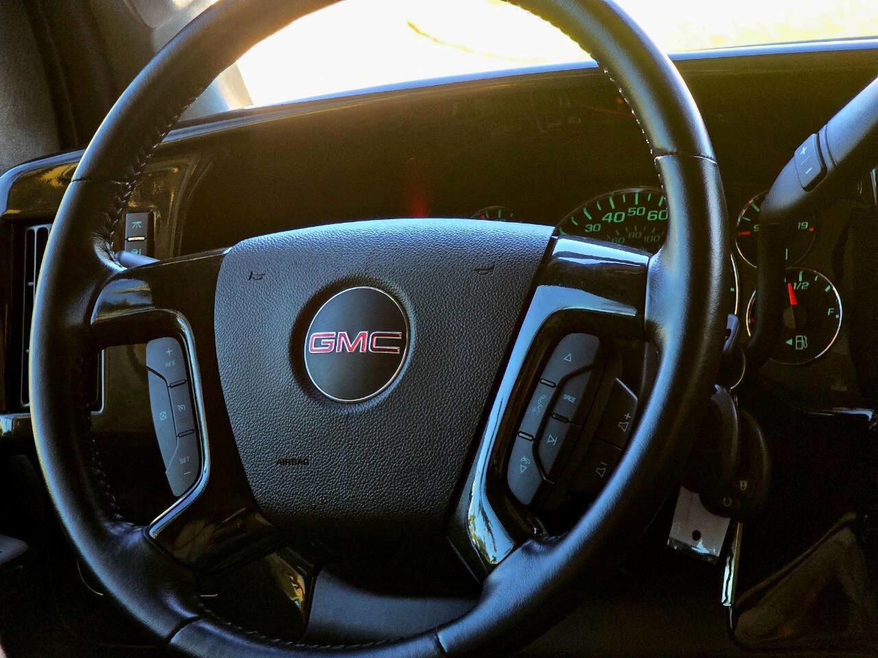 Used 2016 GMC Savana 2500 image 74