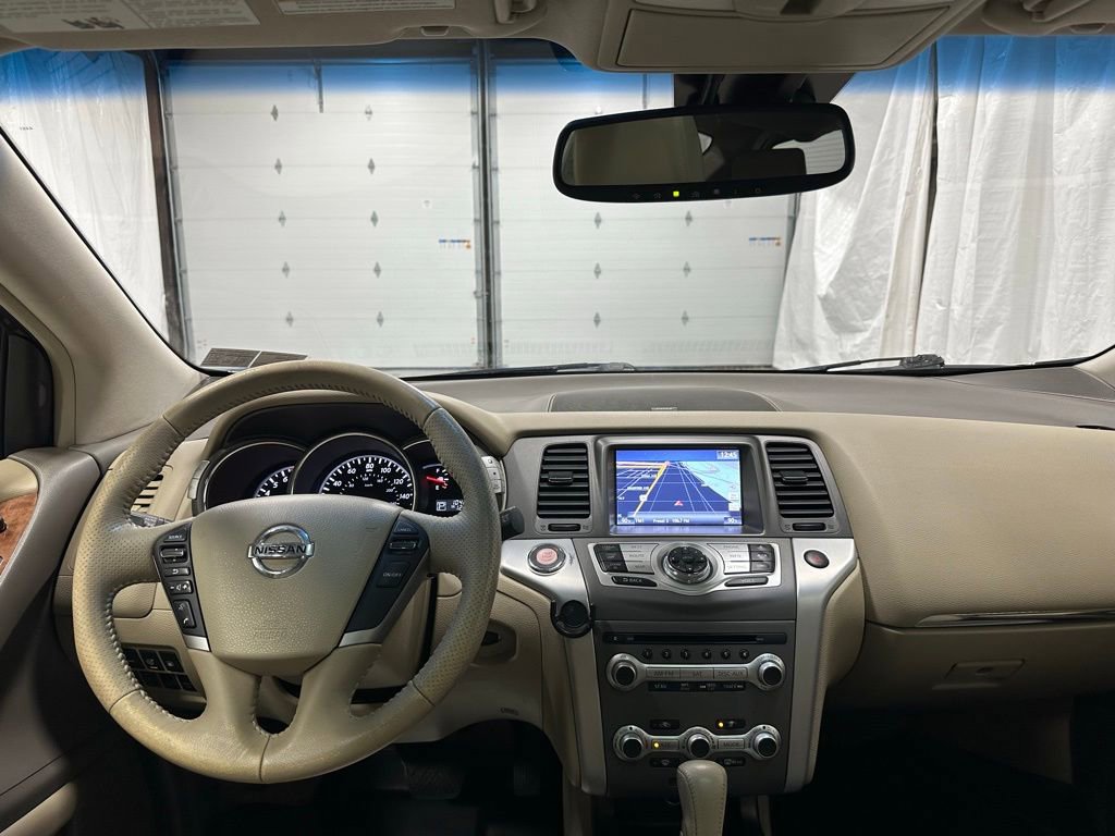Used 2014 Nissan Murano LE w/ Platinum Edition Package image 16