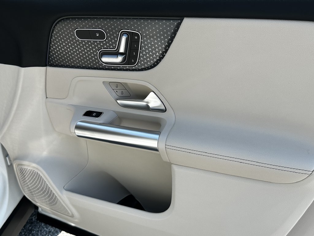 Certified 2026 Mercedes-Benz GLA 250 w/ Exclusive Package image 16