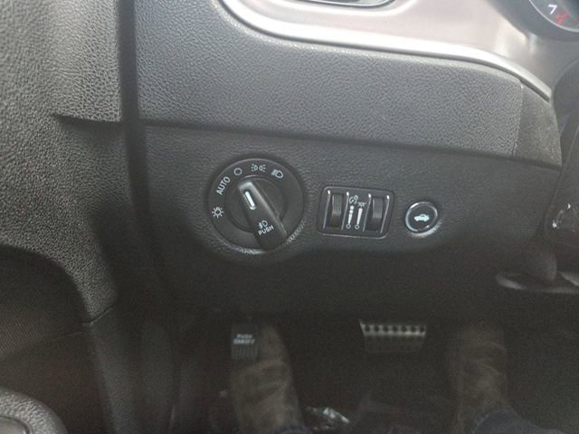 Used 2022 Dodge Charger R/T w/ Blacktop Package image 17