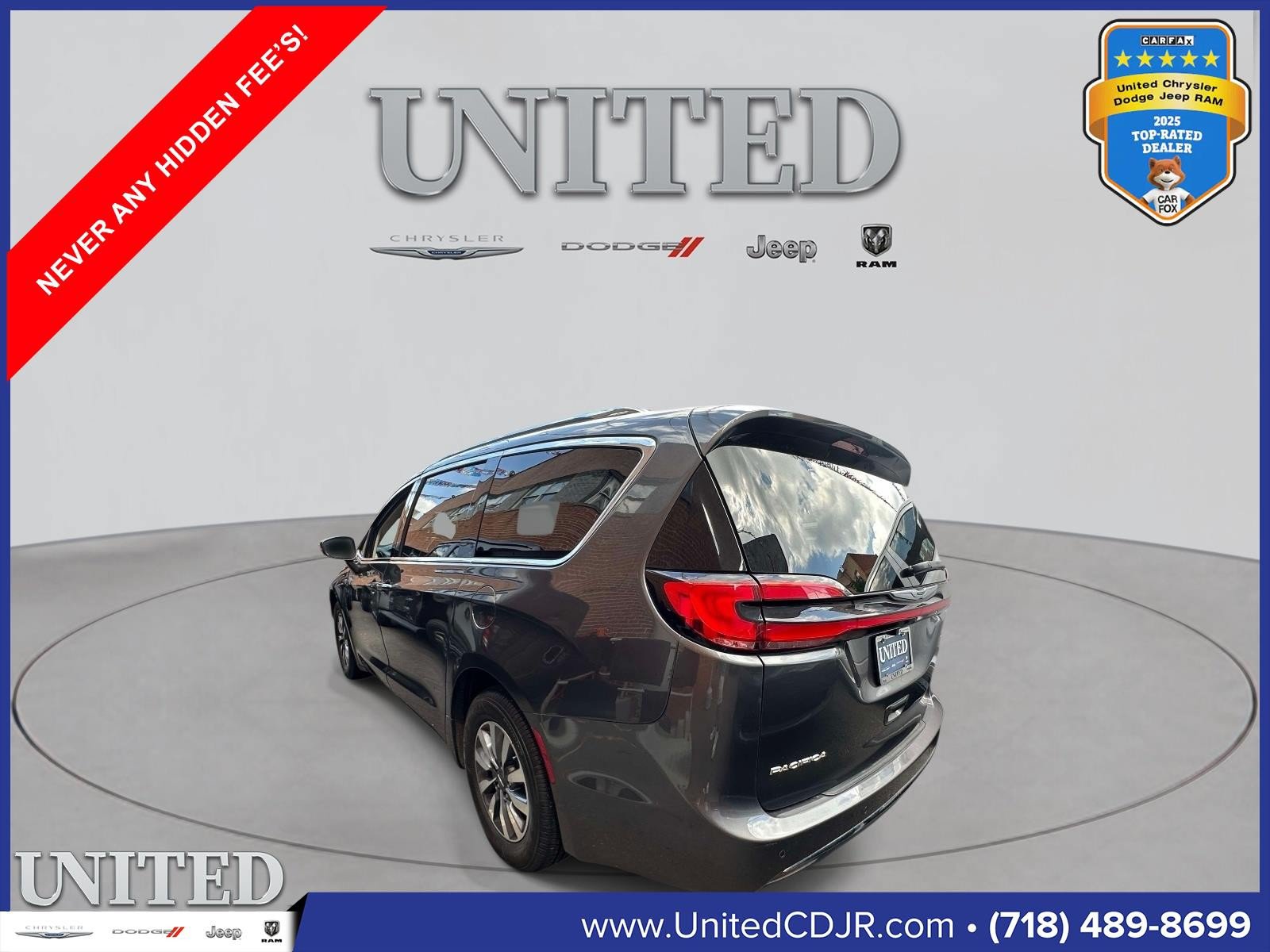 Certified 2021 Chrysler Pacifica Touring-L FWD image 4