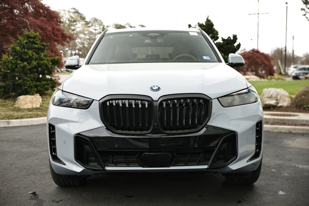 New 2026 BMW X5 xDrive50e w/ Executive Package image 13