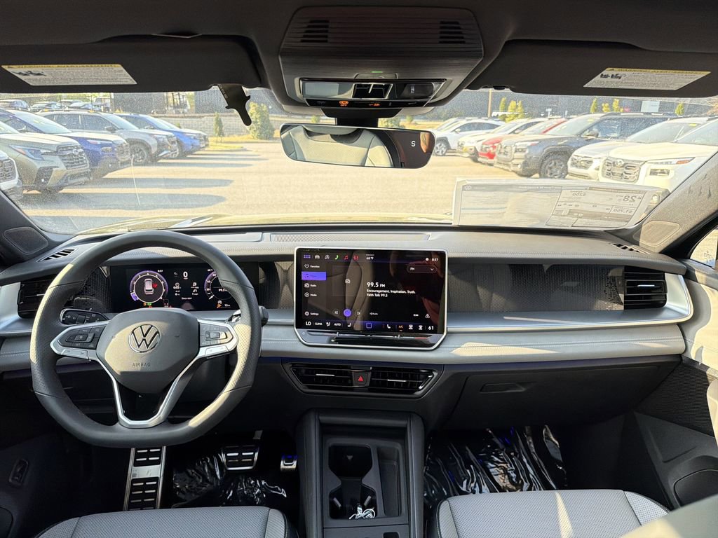 New 2026 Volkswagen Tiguan SE R-Line image 21