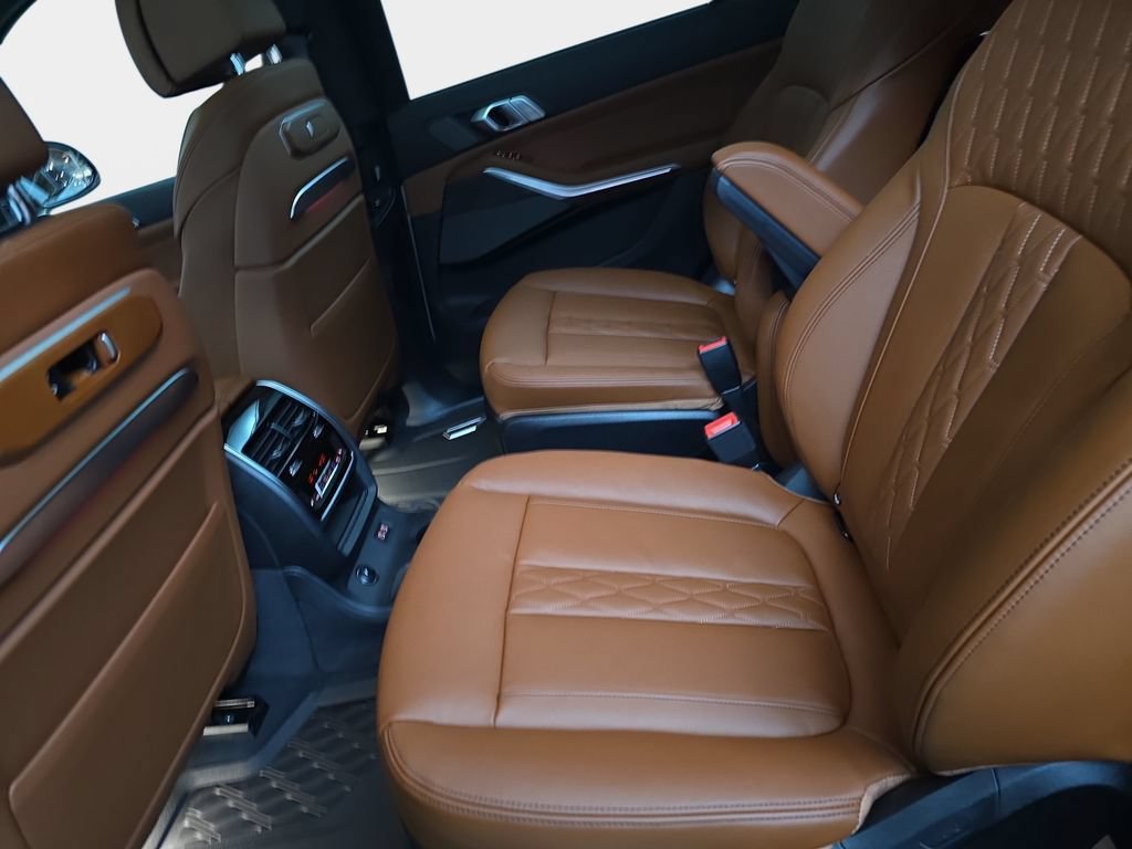 New 2027 BMW X7 M60i AWD/4WD image 14