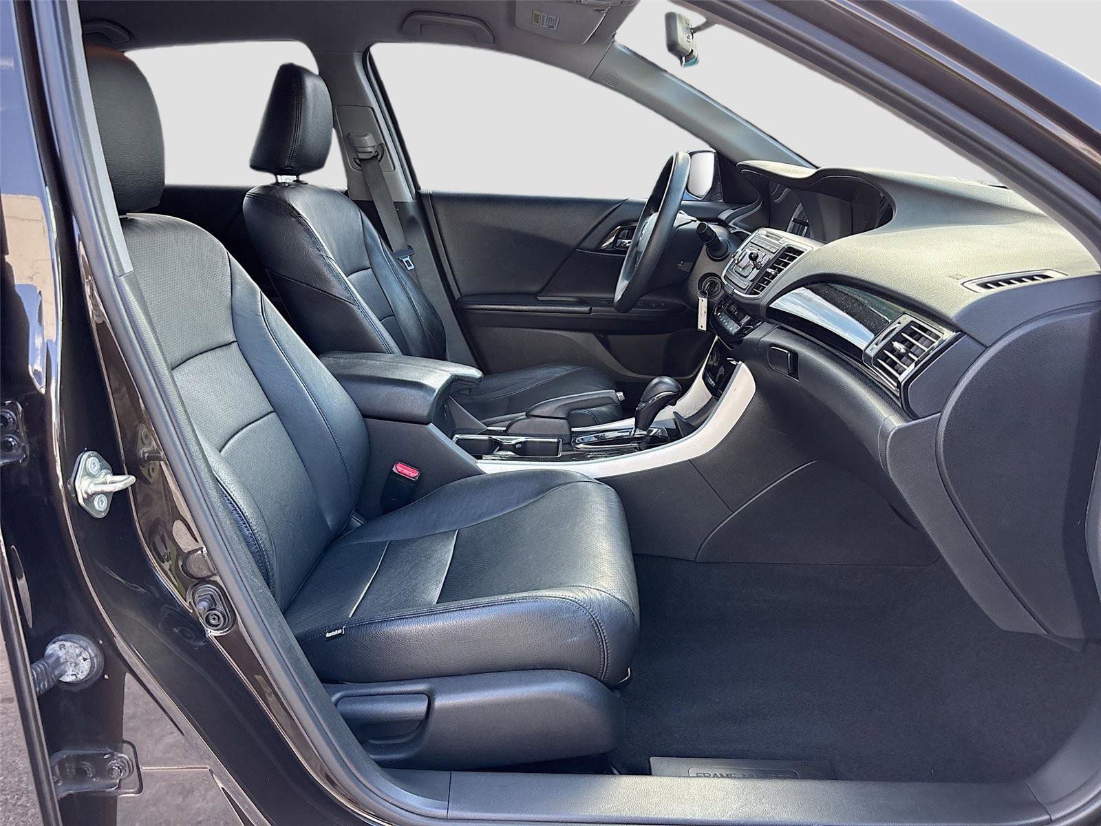 Used 2016 Honda Accord LX image 29