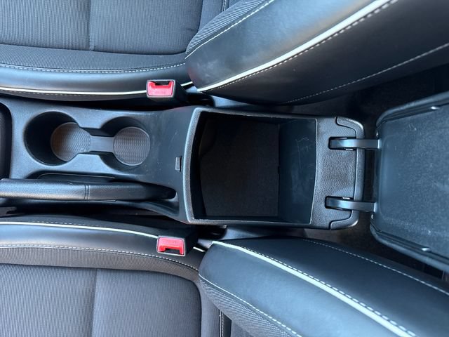 Used 2025 Hyundai Venue Limited FWD image 26