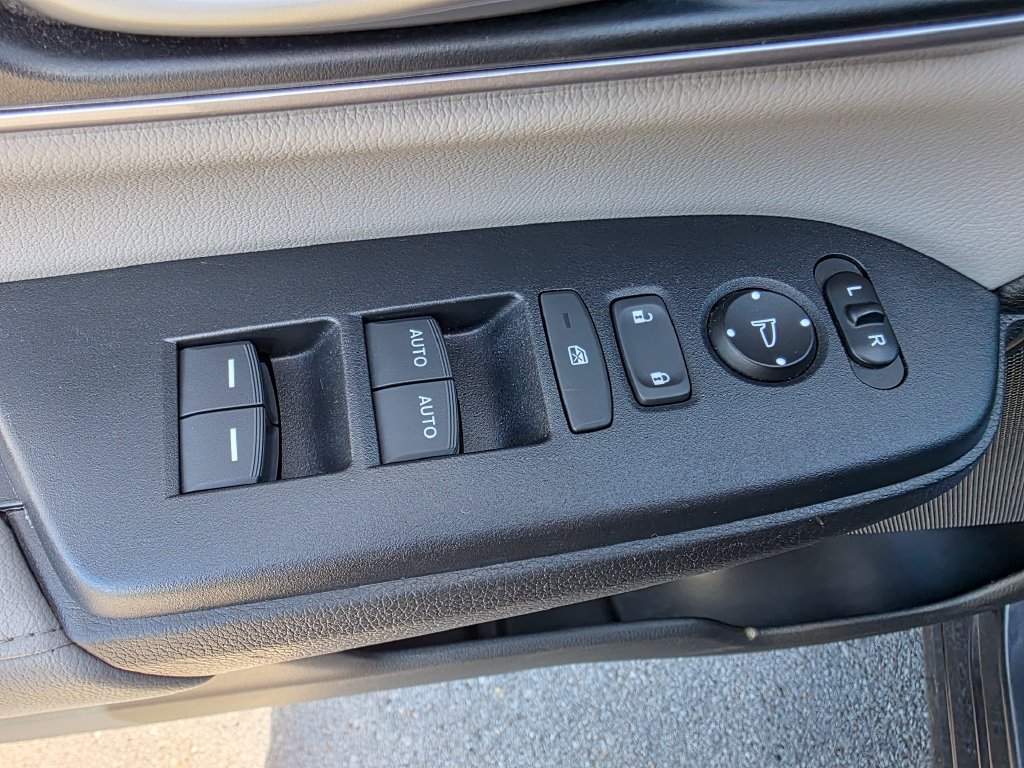 Used 2017 Honda CR-V EX-L image 17