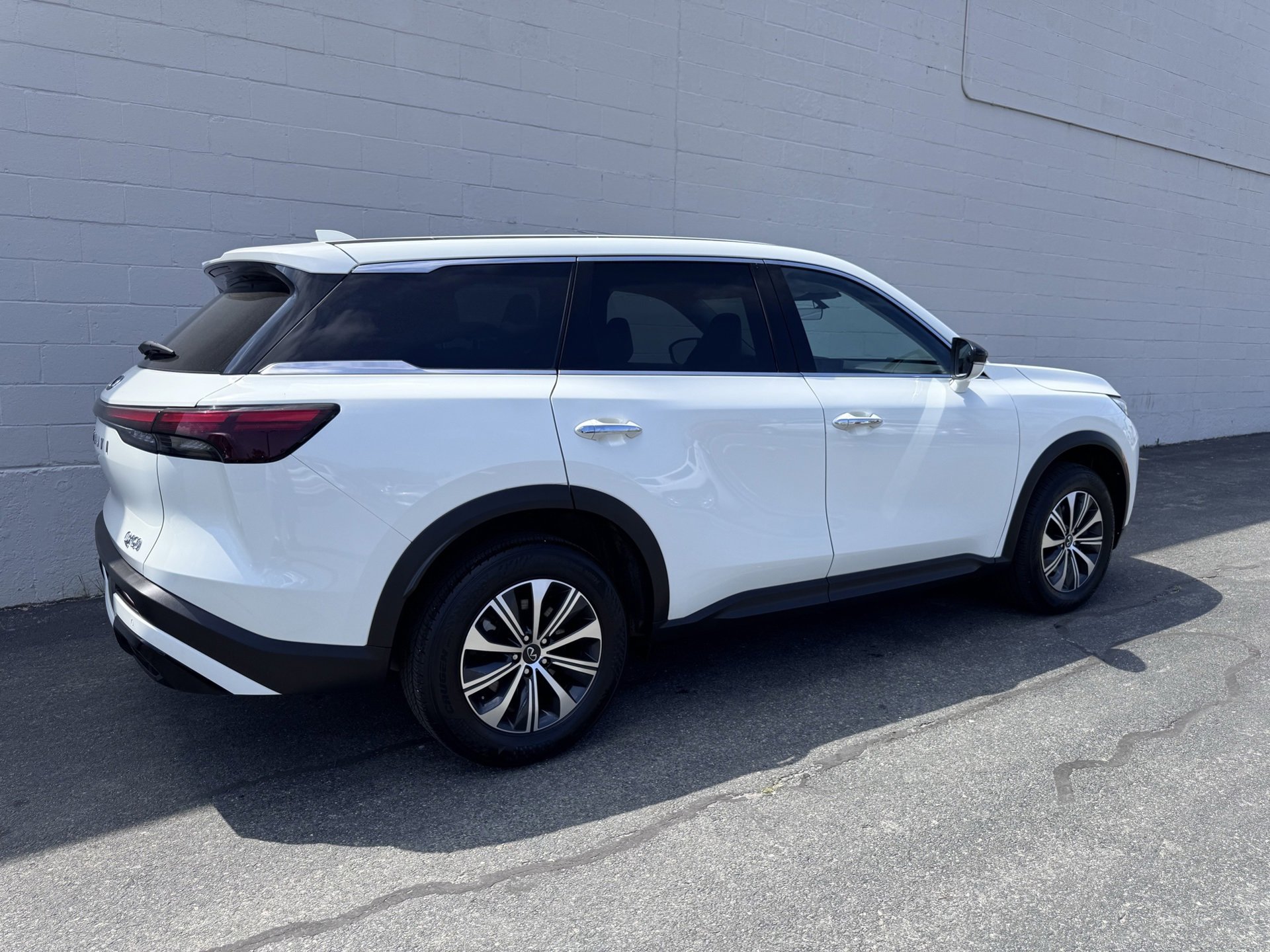 Used 2024 INFINITI QX60 Pure image 6