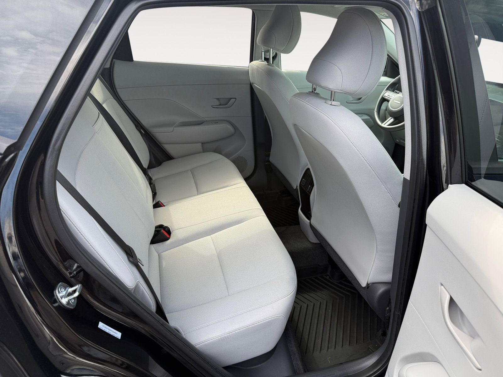 Certified 2025 Hyundai Kona SEL FWD image 18