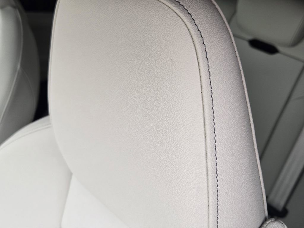 Certified 2025 Audi Q5 Prestige image 17