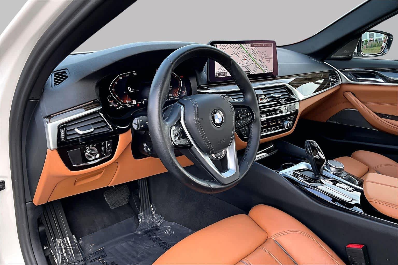 Used 2023 BMW 530i xDrive AWD/4WD image 18