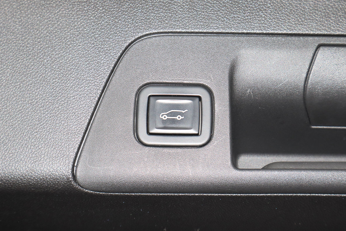 Used 2021 Buick Envision Essence w/ Technology Package I image 20