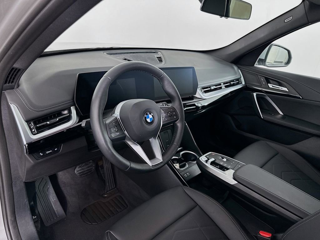 Used 2024 BMW X1 xDrive28i image 9