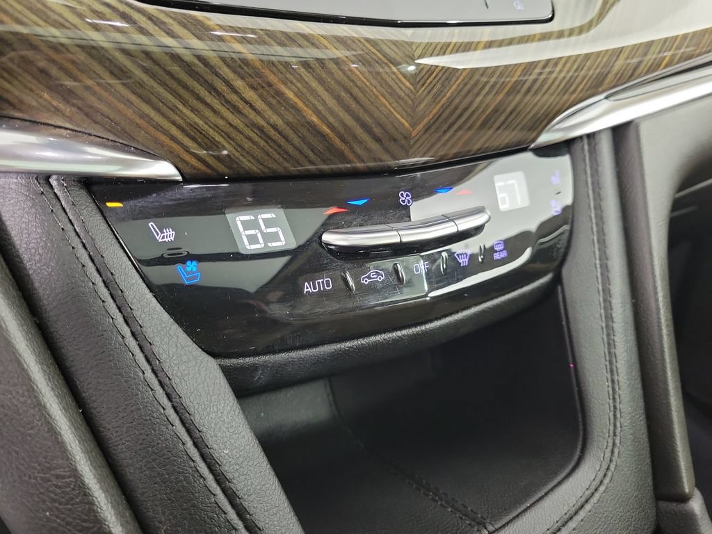 Used 2023 Cadillac XT6 Premium Luxury w/ Platinum Package AWD/4WD image 30
