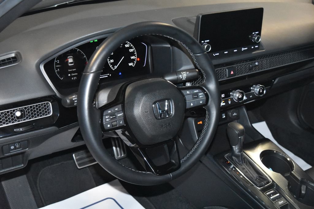 Used 2025 Honda Civic Sport image 2