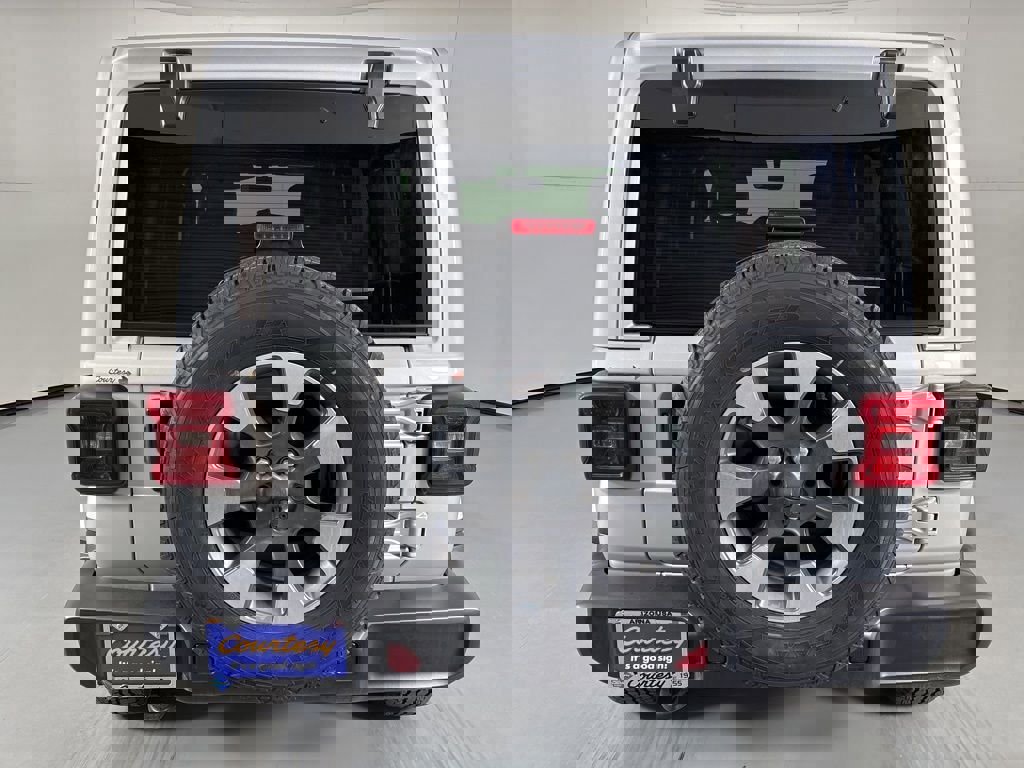 Used 2022 Jeep Wrangler Unlimited Sahara w/ LED Lighting Group image 7